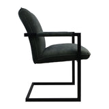 Ontdek de tijdloze charme van onze Boston Eetkamerstoelen in Hunter, een elegant en compact ontwerp voor elke ruimte.