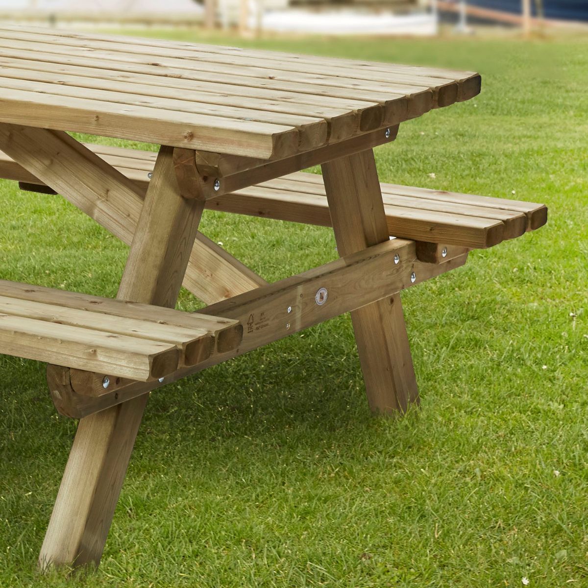 rolstoel picknicktafel rolstoelpicknicktafel voor mensen met of zonder met goed kwaliteit hout staat goed in elke tuin gehandicapt 
