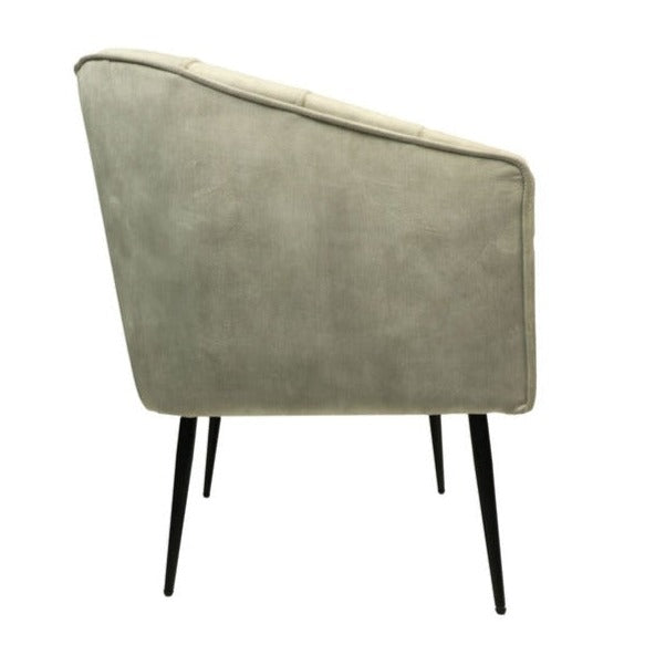 Upgrade jouw eetkamer met tijdloos design - Chester stoel combineert eigentijdse uitstraling met klassieke elegantie.