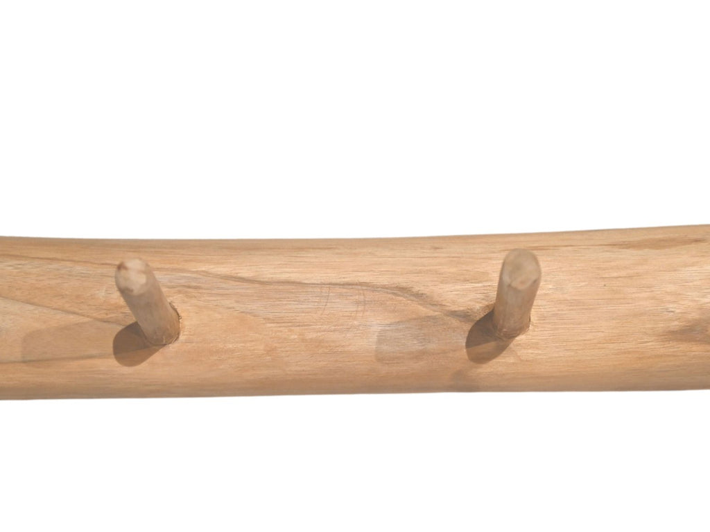 Upgrade je hal vandaag nog met Wood Selections' teakhouten kapstokken - snelle levering en 12 maanden garantie inbegrepen!