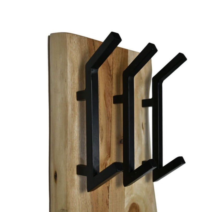 Natuurlijke schoonheid en ruimte met de 30x190 cm kapstok voor elk interieur.