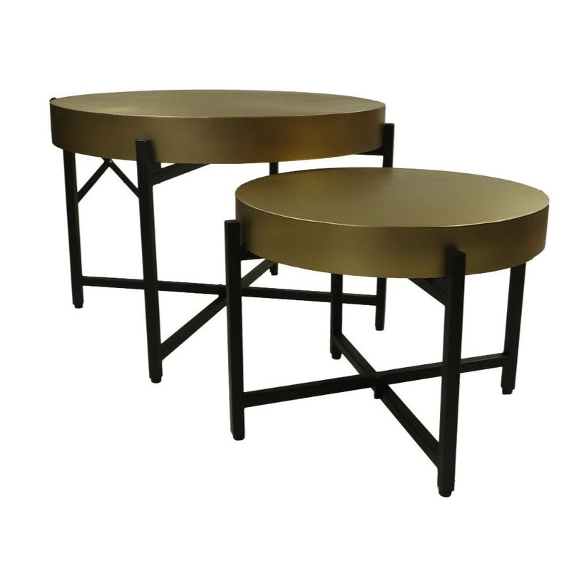 Upgrade je leefruimte vandaag nog met deze trendy gouden salontafel van Wood Selections.