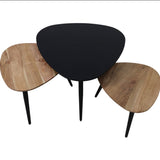 Drie prachtige bijzettafels die samen een elegante salontafel vormen.